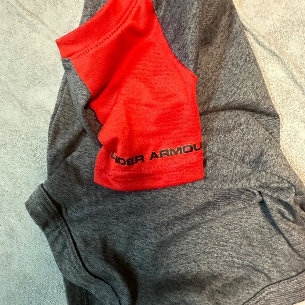Under Armour Baby Bodysuit Baseball Graphic HeatGear Gray‎ Red 3/6M